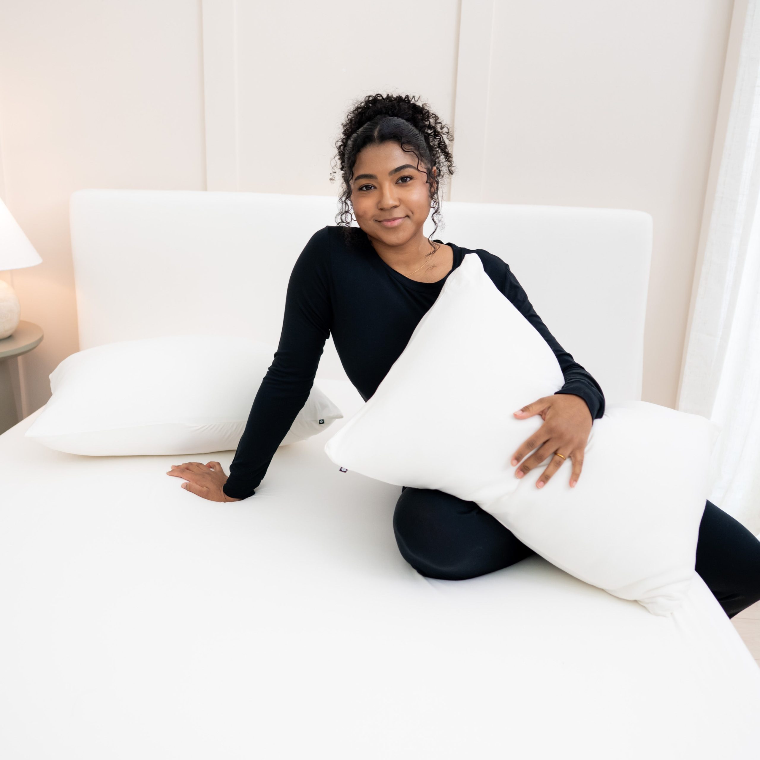 Fitted Sheet with Pillowcases in Cloud - Image 2