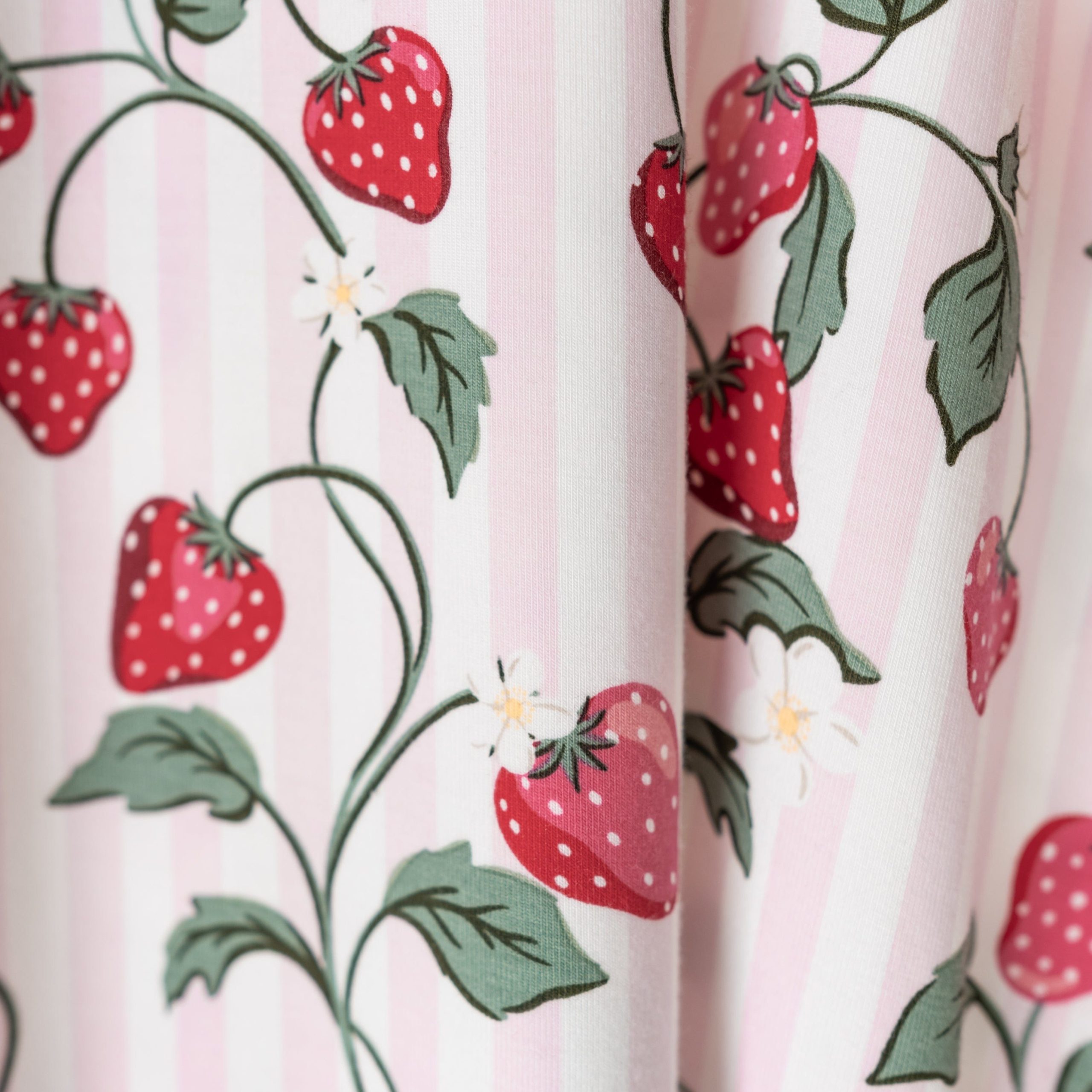 Zippered Footie in Strawberry Fields - Image 7