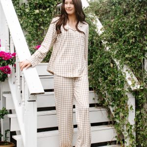 Long-Sleeved Women's Pajama Set in Gingham Bisque
