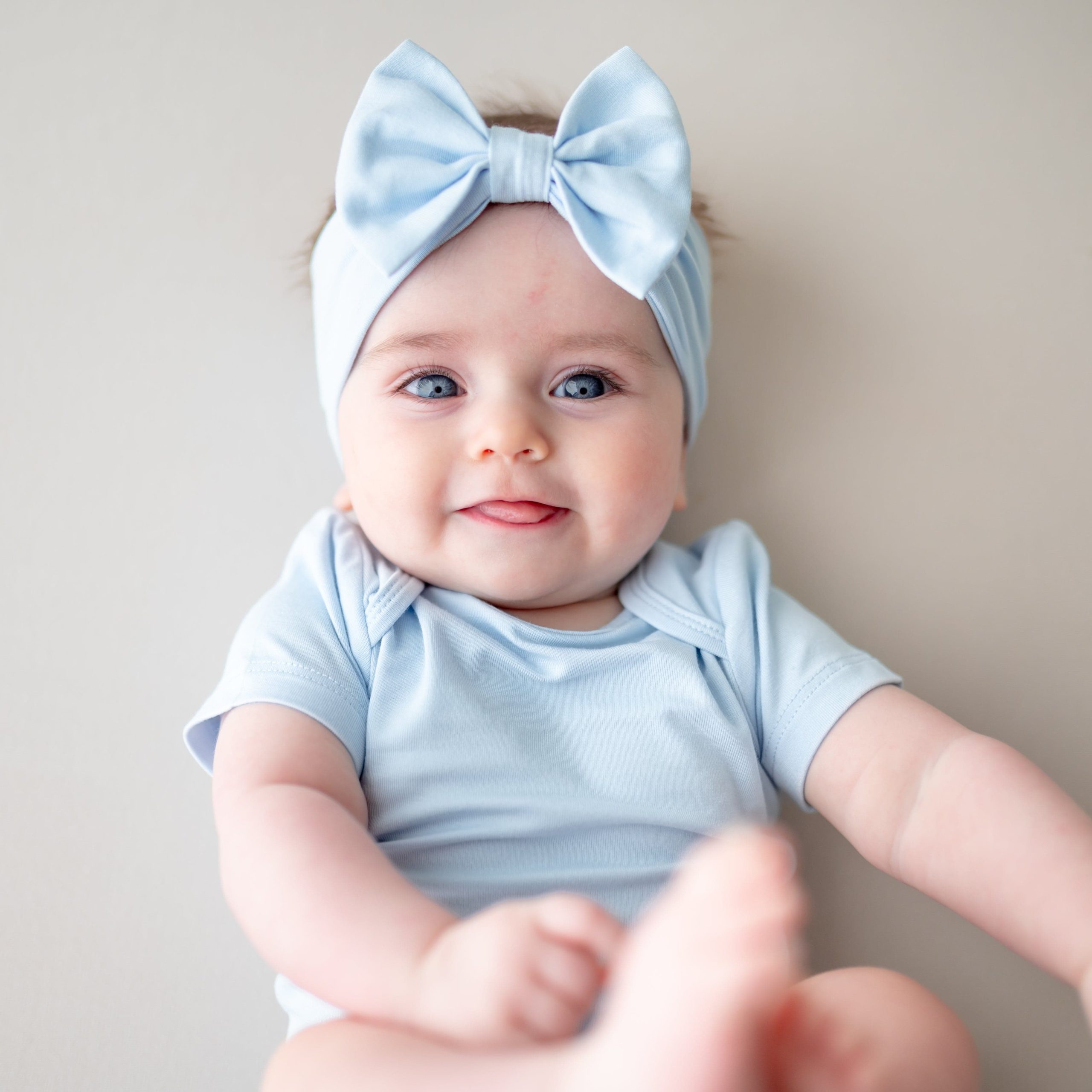 Bow Headband in Breeze - Image 3