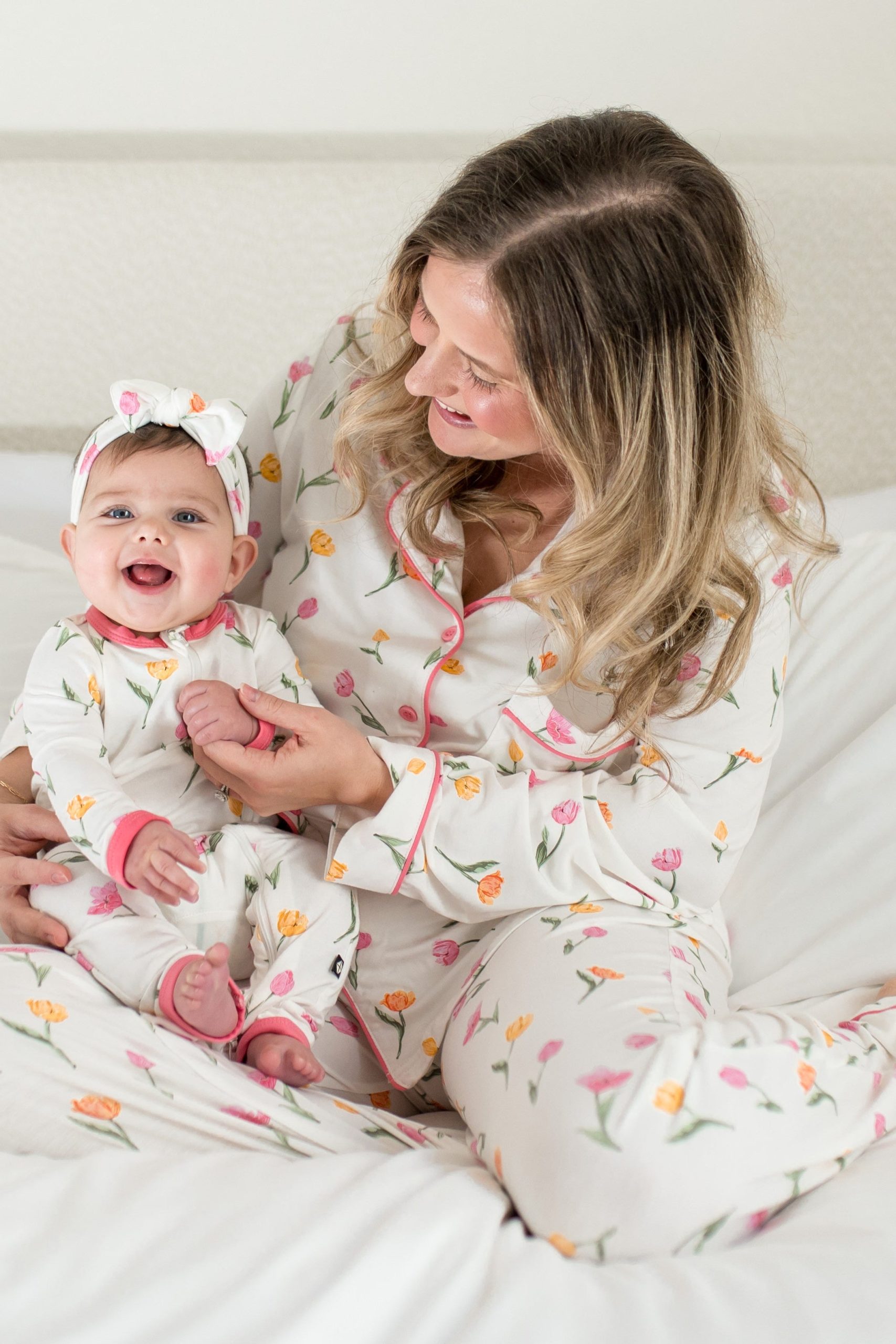 Long-Sleeved Women's Pajama Set in Tulip - Image 2