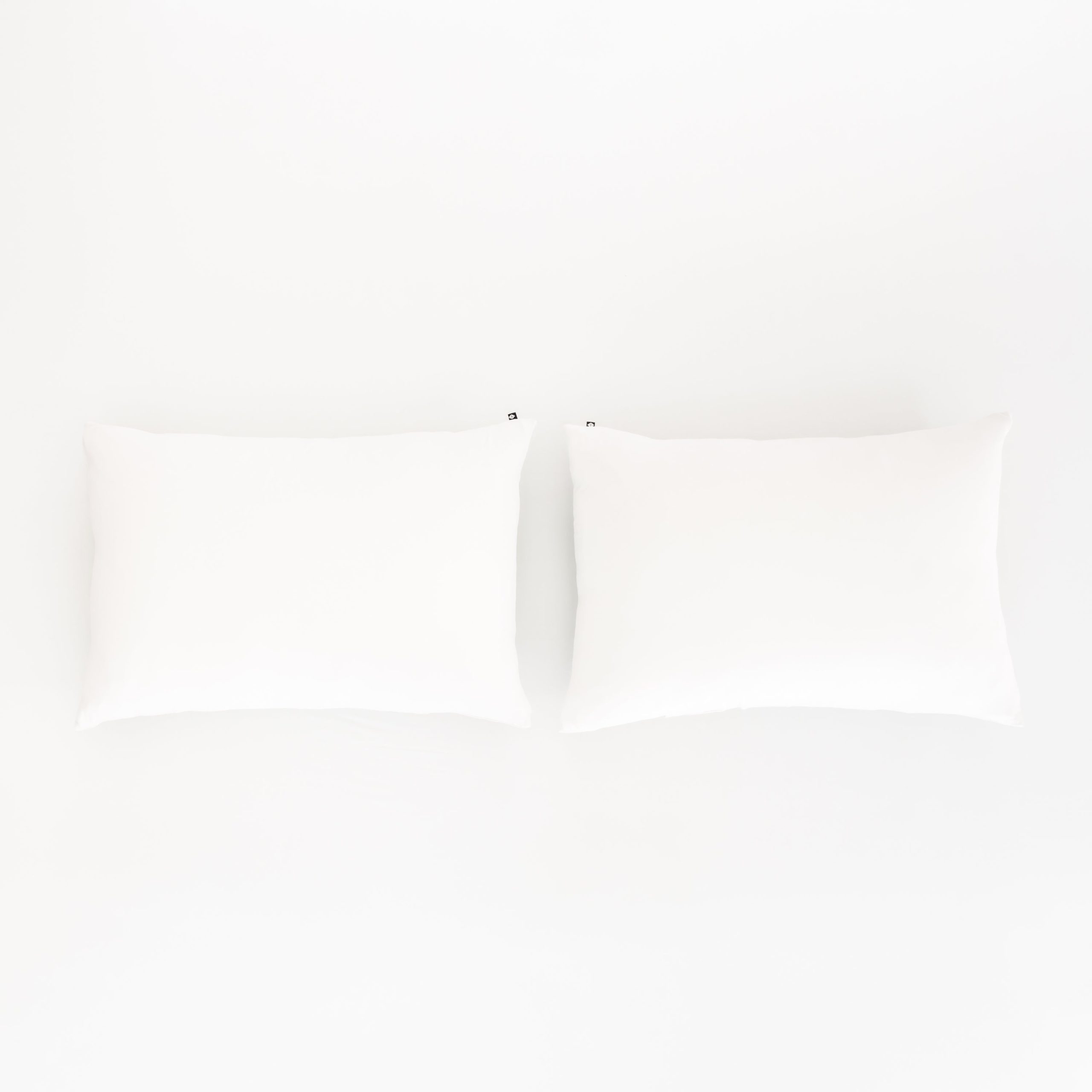 Fitted Sheet with Pillowcases in Cloud - Image 5