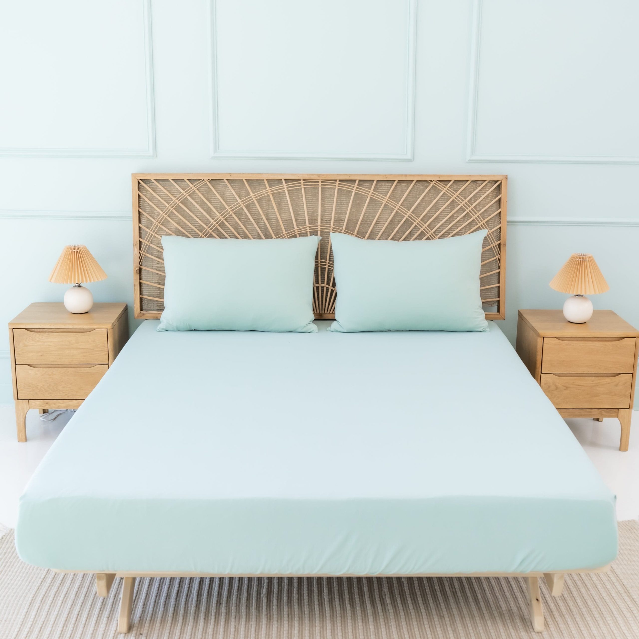 Fitted Sheet with Pillowcases in Sage - Image 5