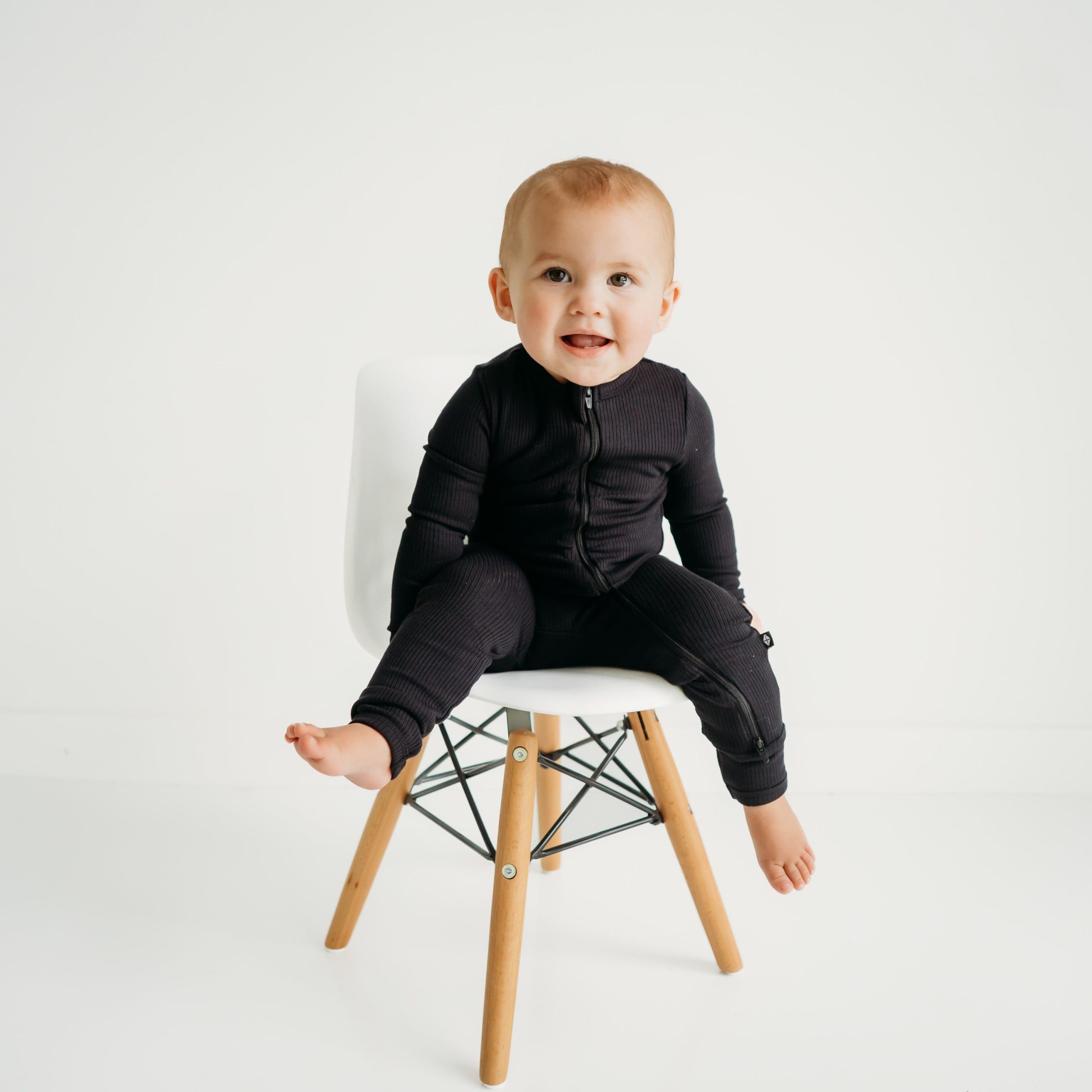 Ribbed Zipper Romper in Midnight - Image 4