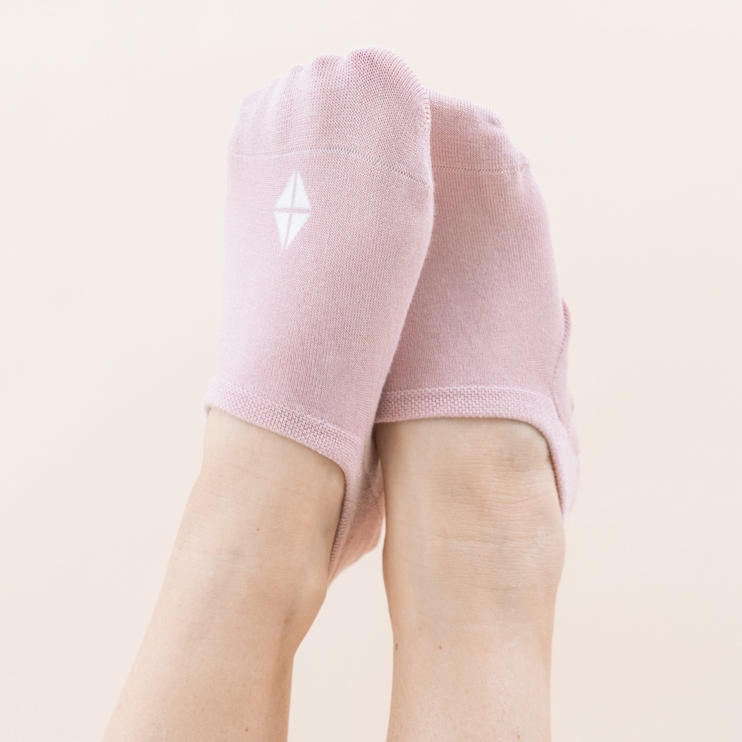 Women's No Show Socks 3-Pack in Neutral - Image 4